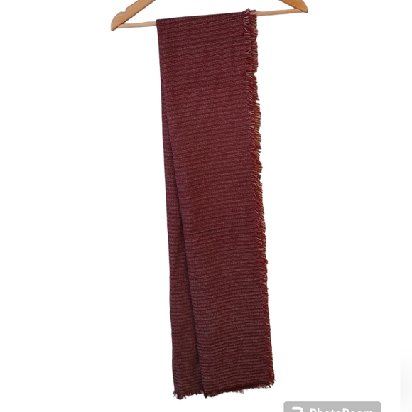 NWT- Aqua Bloomingdales Maroon and Grey Scarf with Fringe - Picture 2 of 8